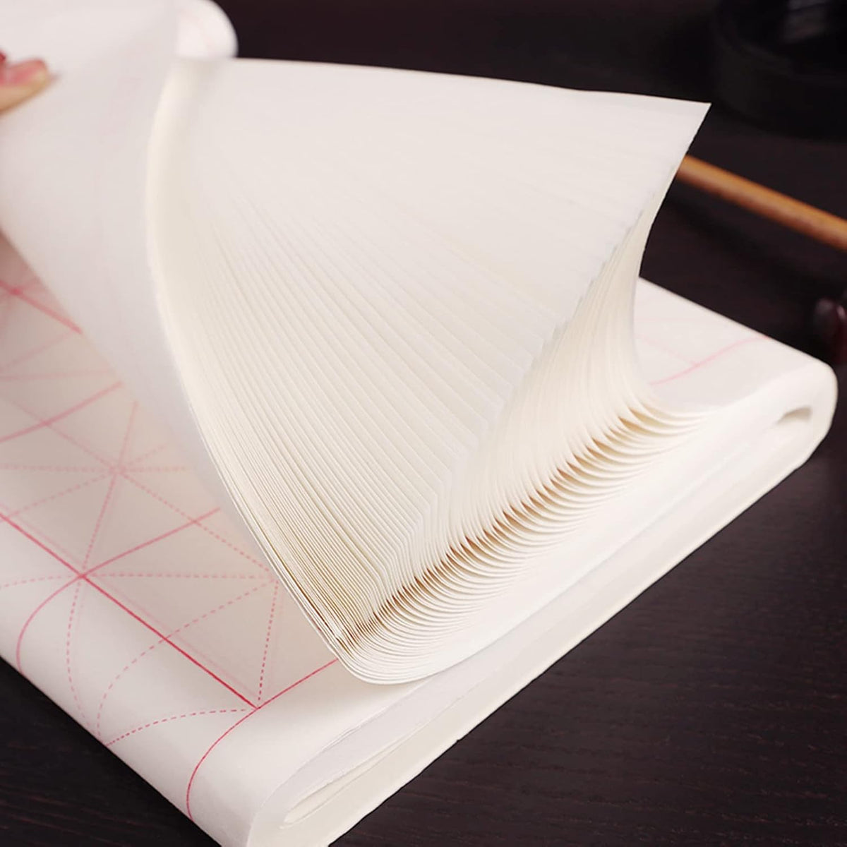 MEGREZ Chinese Calligraphy Xuan Paper Brush Writing Sumi Paper Xuan Paper Rice Paper with Grids for Students, Beginners Practice Kanji Japanese Calligraphy, 100 Sheets/Pack, 7.5cm/Grid