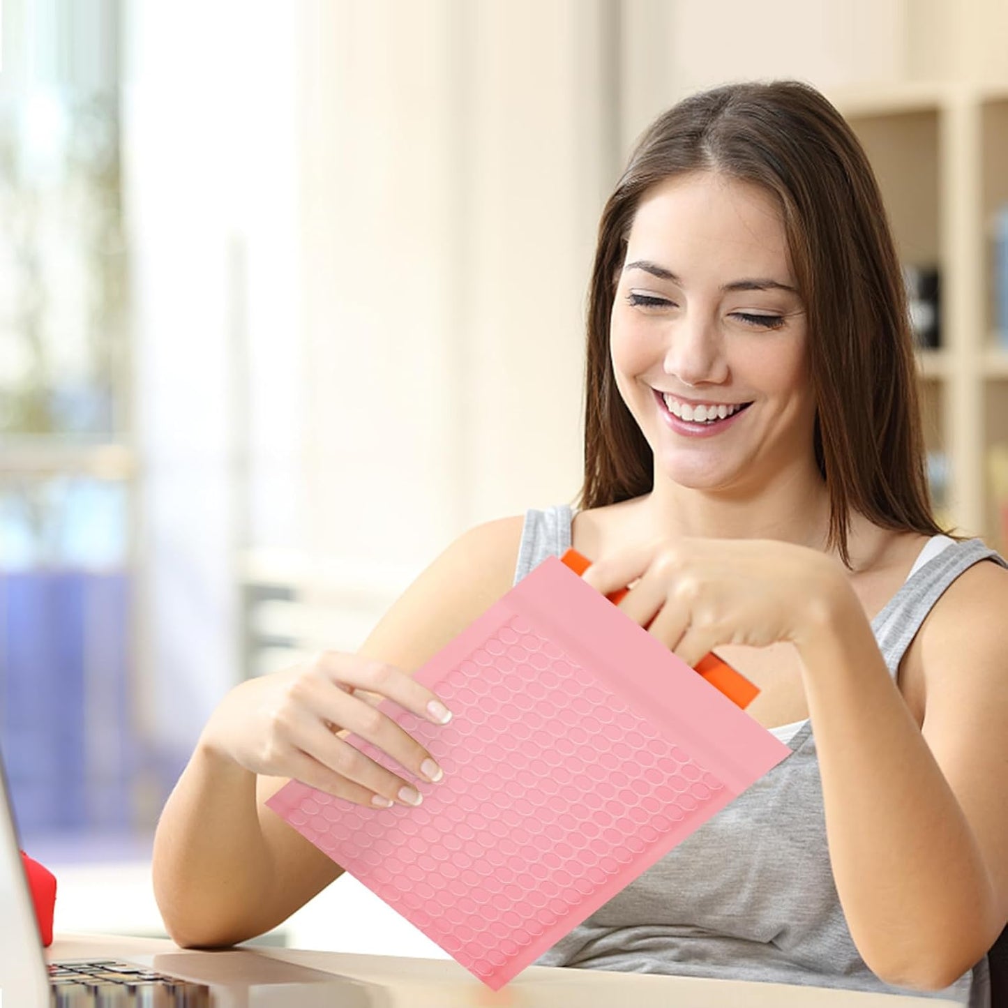 Bubble Mailers, 6x9 Inch Padded Bubble Mailers Pack of 100 Bubble Envelopes Opaque Self Seal Adhesive Waterproof Bags for Shipping and Packaging (Pink, 6x9-100Pc)