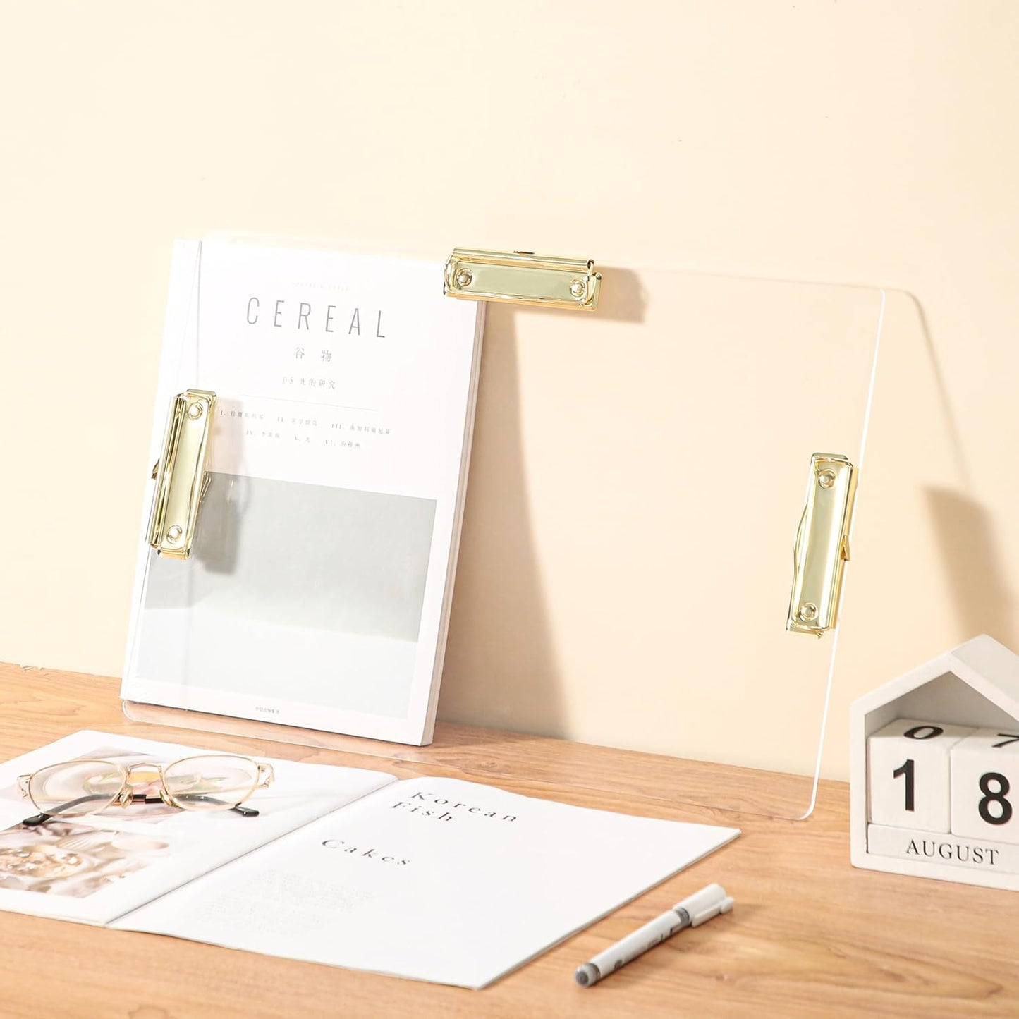 JIARI 1 Pack Clear Acrylic Horizontal with 3 Clip Clipboard Large Size 11" x 17" (3 Clip-Gold 1 Pack)