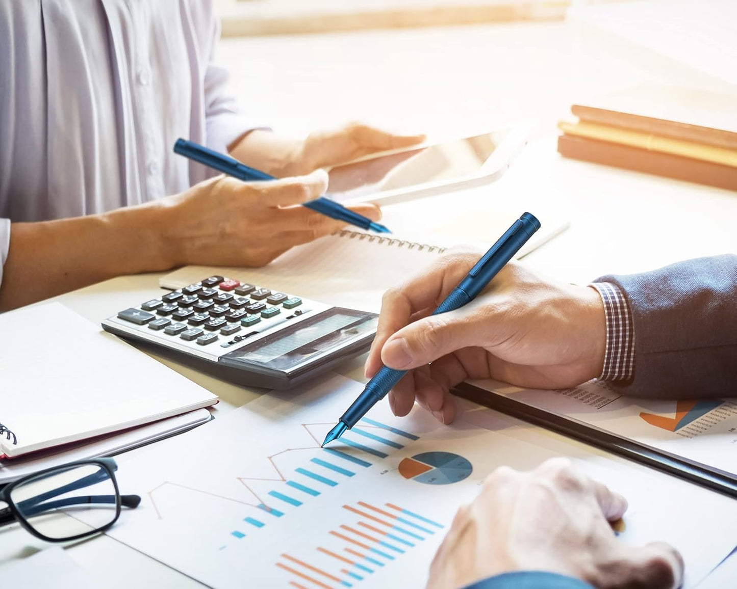 Asvine Dark Blue Fude Pen, Bent Nib Calligraphy Fountain Pen (Fine to Broad) with Converter and Metal Pen Case Set